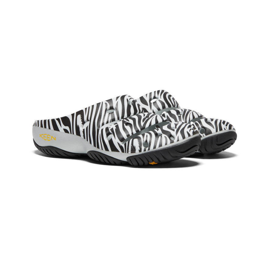 Black White Men Keen Yogui Arts Slides | FDI9468TD